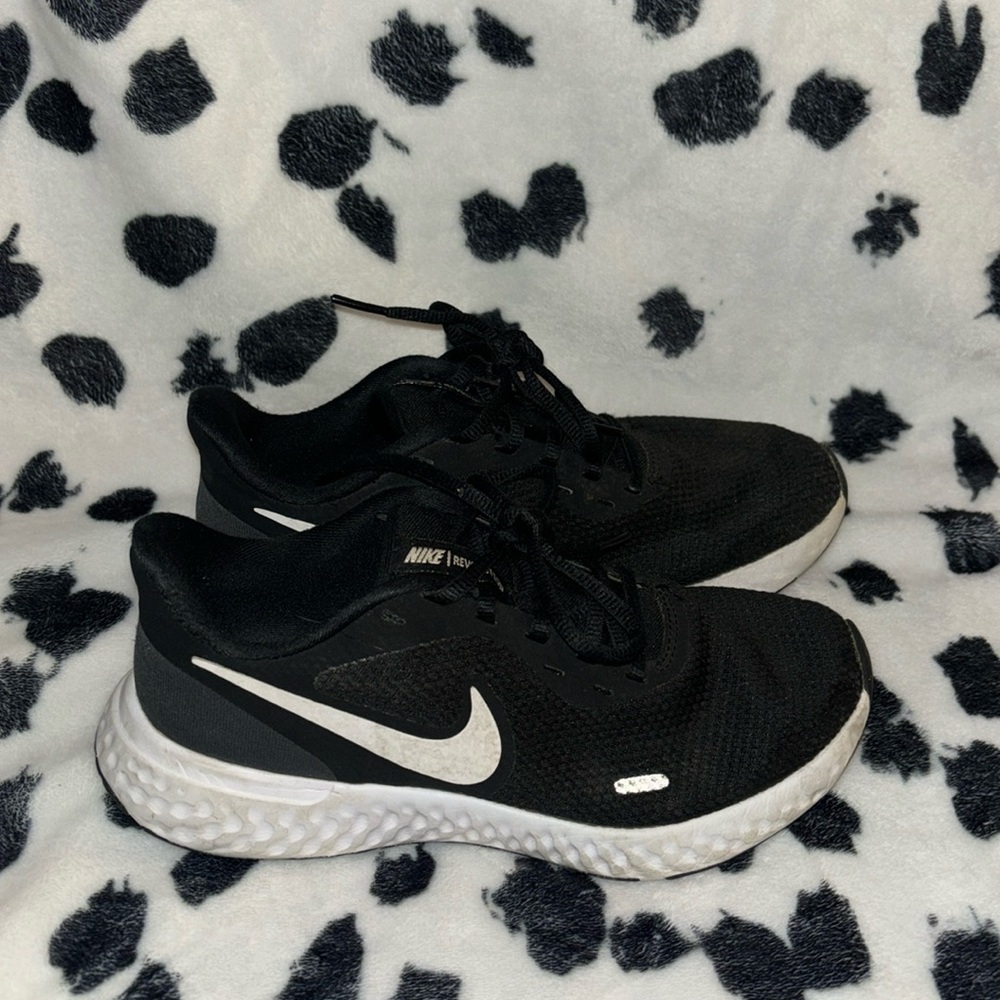 Nike Revolution Women’s